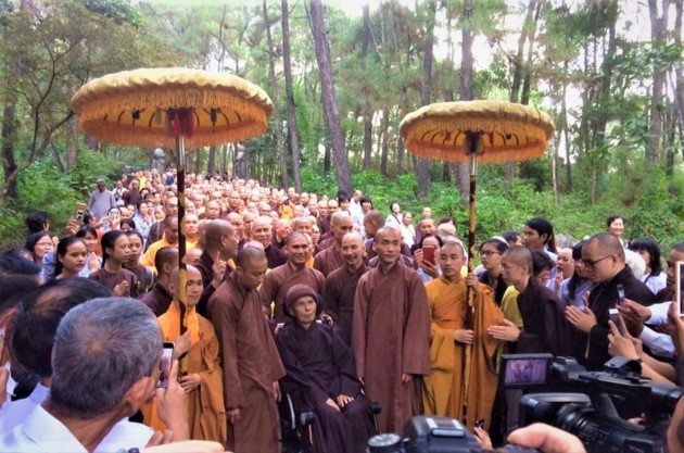 La mística belleza de la pagoda Tu Hieu, en la ciudad de Hue - ảnh 14