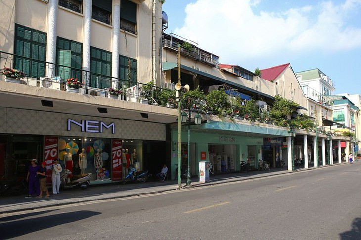 Calle de Trang Tien: pasado y presente - ảnh 12