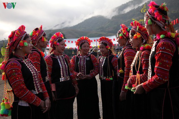 Festival de lanzamiento de pelota de tela en el norte de Vietnam - ảnh 3