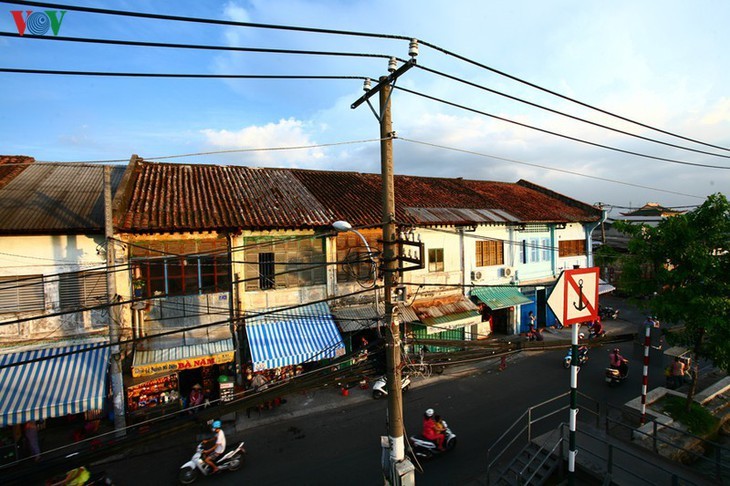 El puerto de Binh Dong  - ảnh 4