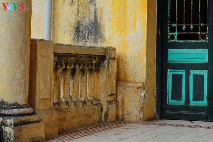 La belleza de la antigua villa de la estación de transmisión de Bach Mai - ảnh 10