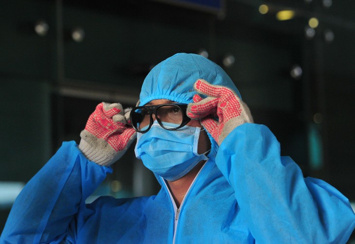 Donan fondos para apoyar al equipo médico en combate contra coronavirus - ảnh 1