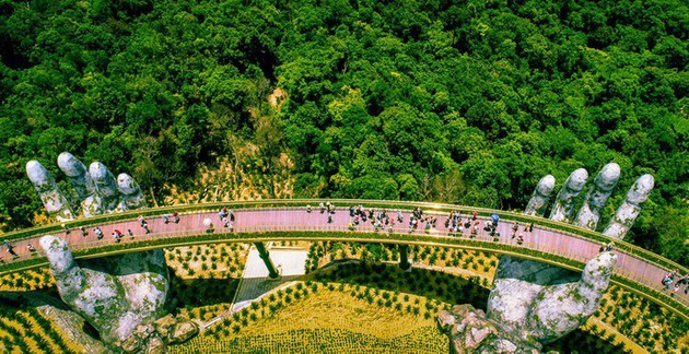 Puente Dorado de Da Nang, uno de los más bellos del mundo - ảnh 10