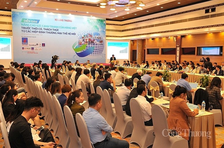 Efectúan foro sobre la competitividad de productos vietnamitas en la nueva coyuntura - ảnh 1