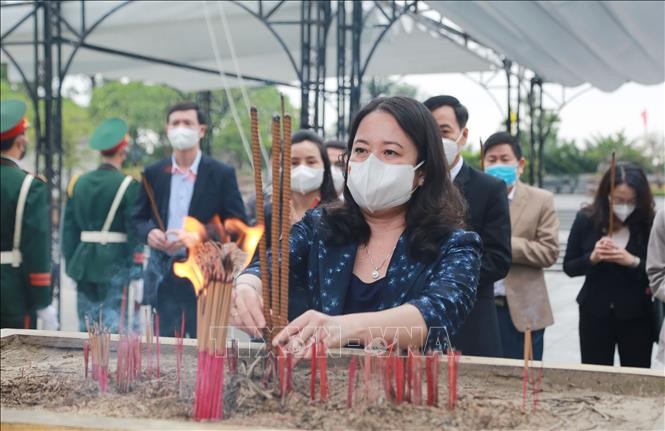 Vicepresidenta asiste al Festival de la Unidad Nacional en Quang Tri - ảnh 1