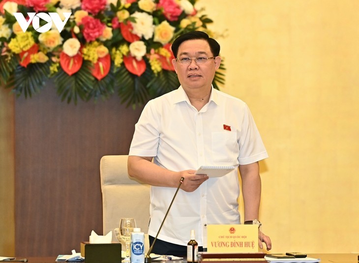 Reunión de balance del primer semestre de 2022 de la Asamblea Nacional de Vietnam - ảnh 1