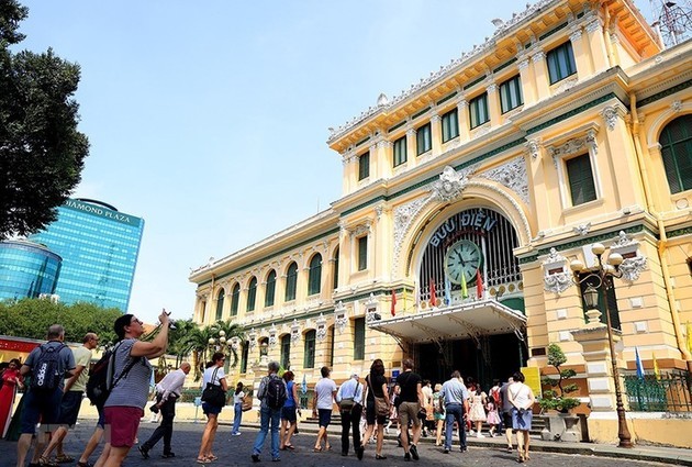 El desarrollo de Ciudad Ho Chi Minh a 48 años después de la reunificación nacional - ảnh 12