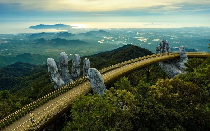 Da Nang entre lugares con las montañas más hermosas de Asia - ảnh 1