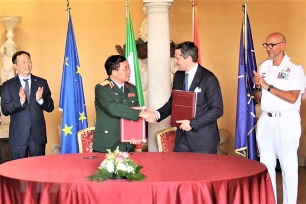 Vietnam e Italia sostienen diálogo sobre política de defensa - ảnh 1