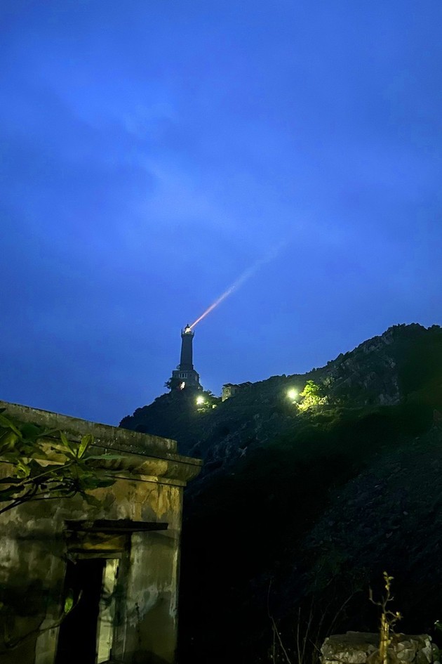 Faro de Long Chau: una luz brillante y constante - ảnh 8