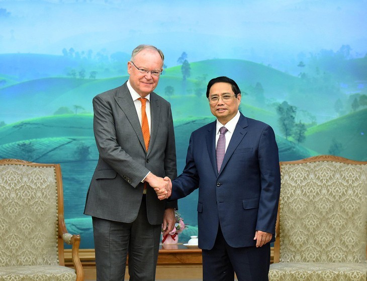 Primer Ministro de Baja Sajonia es recibido por Pham Minh Chinh - ảnh 1