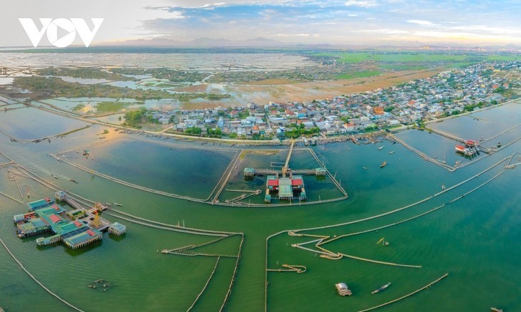 El esplendor de la laguna Chuon en Hue - ảnh 1