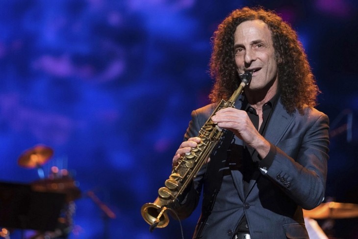 Saxofonista Kenny G regresa en un concierto benéfico en Vietnam - ảnh 1