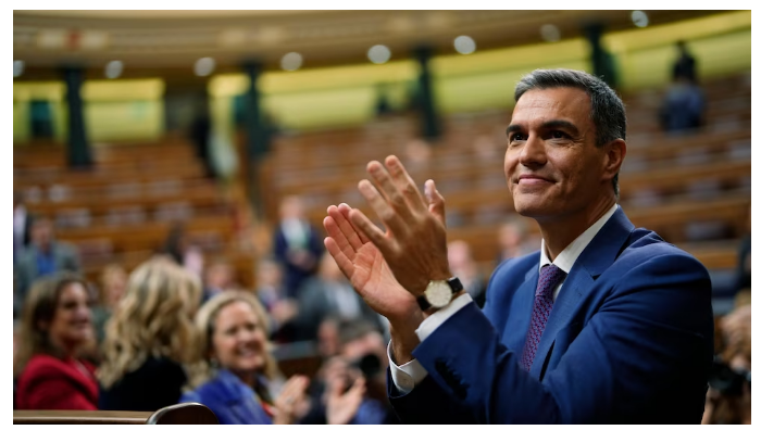 Pedro Sánchez reelegido para un nuevo mandato como Presidente del Gobierno español - ảnh 1