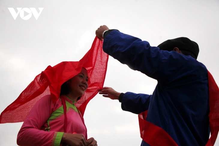 Ceremonia de recogida a la novia de la etnia Giay en Lai Chau - ảnh 19