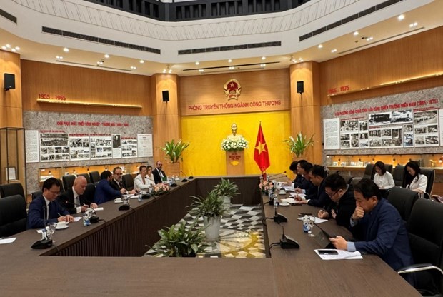 Vietnam e Italia refuerzan cooperación comercial y de inversión - ảnh 1