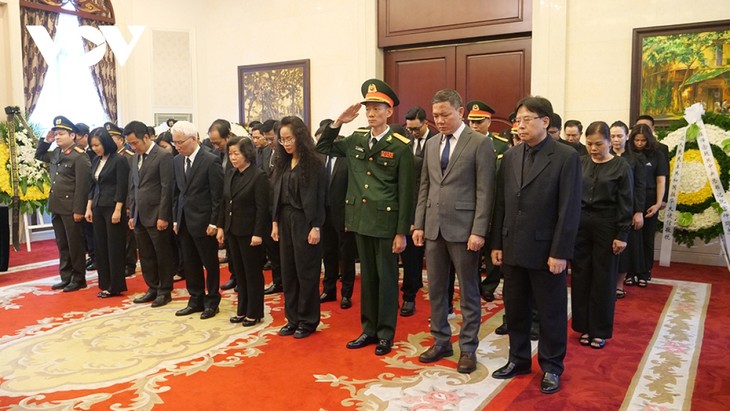 Realizan ceremonias de homenaje al secretario general del PCV, Nguyen Phu Trong en China, la India y Rusia. - ảnh 1