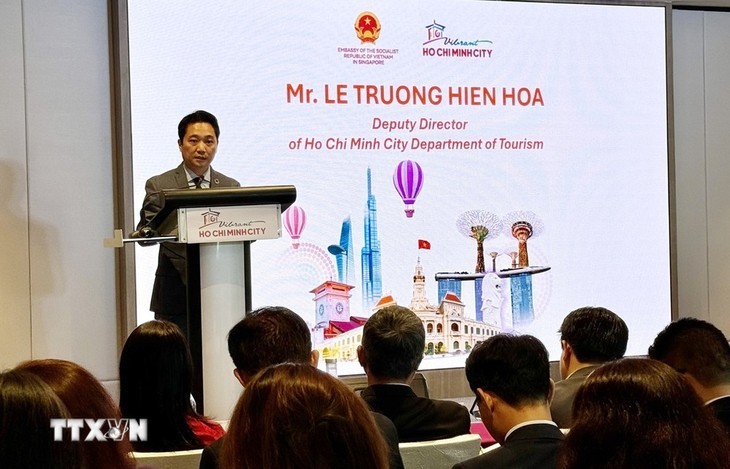 Promueven turismo de Vietnam y Ciudad Ho Chi Minh en Singapur - ảnh 1