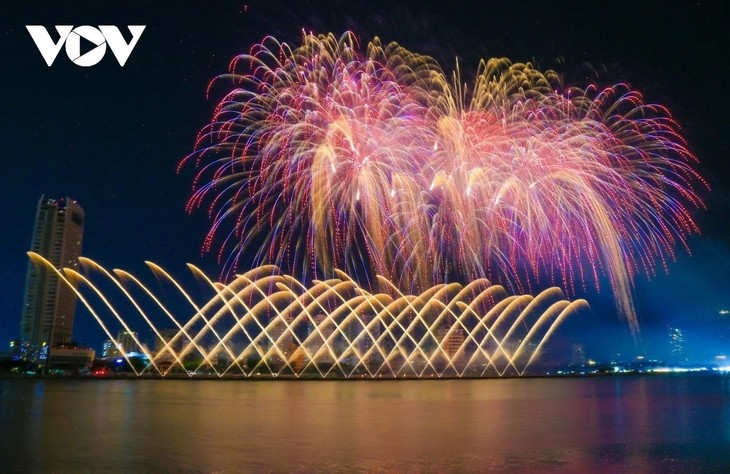 Celebrarán Festival Internacional de Fuegos Artificiales de Da Nang 2025 - ảnh 1