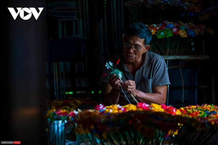 El pueblo de flores de papel de Thanh Tien en vísperas del Tet - ảnh 2