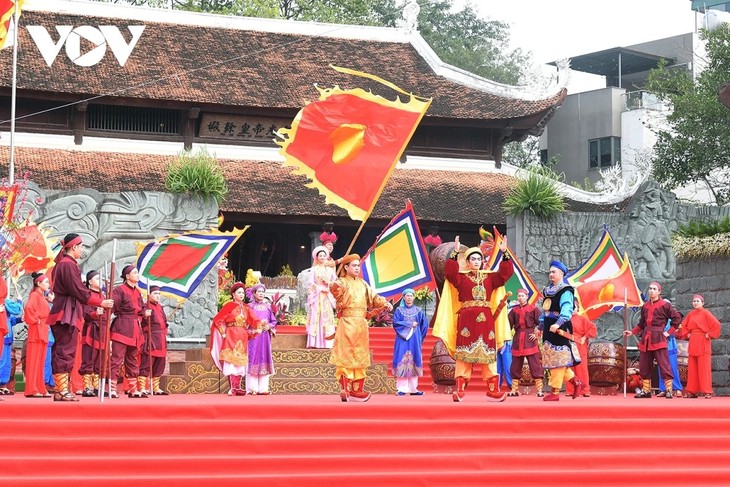 Festival del Montículo de Dong Da evoca la gloriosa historia de la nación - ảnh 2