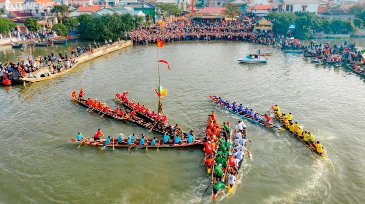 Festivales singulares en el primer mes lunar en Vietnam  - ảnh 11