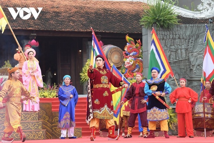 Festivales singulares en el primer mes lunar en Vietnam  - ảnh 2