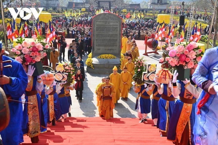 Festivales singulares en el primer mes lunar en Vietnam  - ảnh 3