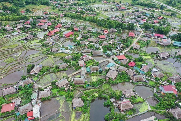 Pintorescas aldeas de la etnia Tay en Ha Giang - ảnh 1