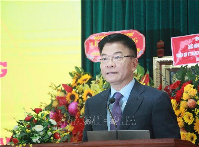 Altos dirigentes visitan principales hospitales en ocasión del Día del Médico de Vietnam - ảnh 1