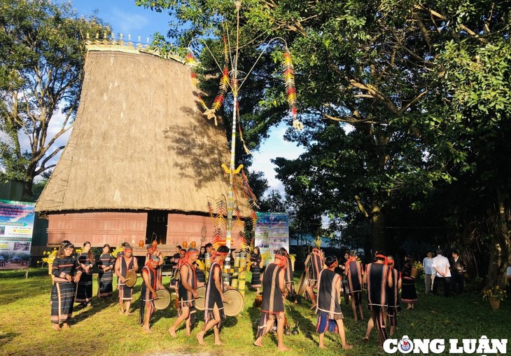 Plei Op, aldea centenaria en la ciudad montañosa de Pleiku - ảnh 3