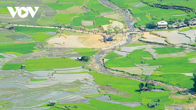 Terrazas de arroz de Mu Cang Chai: una vista impresionante en la temporada de lluvias - ảnh 13