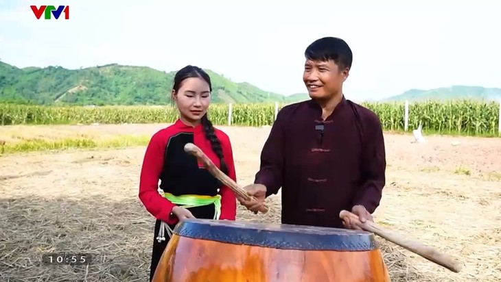 El canto y la danza popular de la comunidad Cao Lan en Yen Phu - ảnh 2