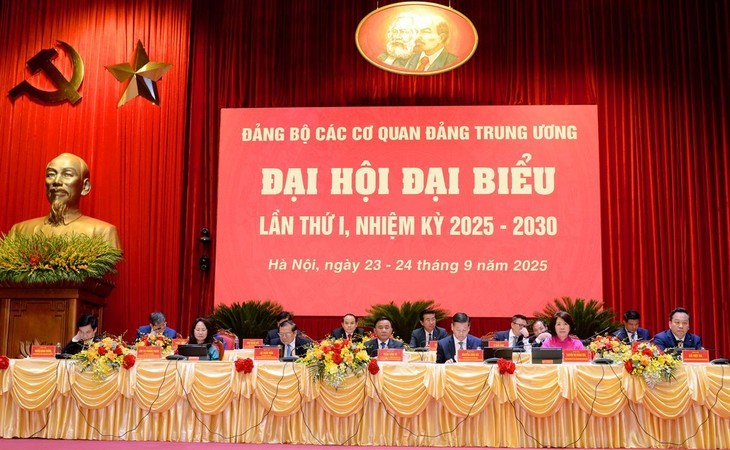 Líder del PCV asiste a Congreso del Partido de órganos centrales del mandato 2025-2030 - ảnh 1