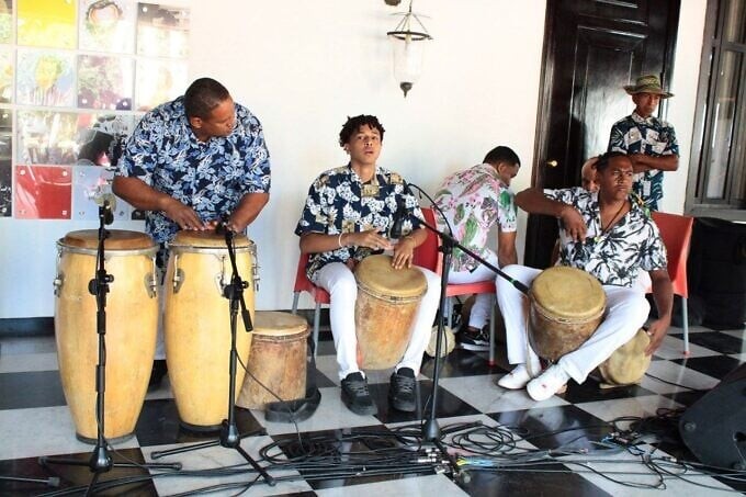 La música afrovenezolana destaca en el Festival de las Culturas del Mundo en Hanói 2025 - ảnh 1