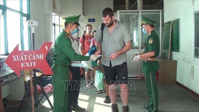 调整外国人出入境规定 - ảnh 1