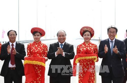 Mise en circulation du pont maritime le plus long d’Asie du Sud Est à Hai Phong - ảnh 1