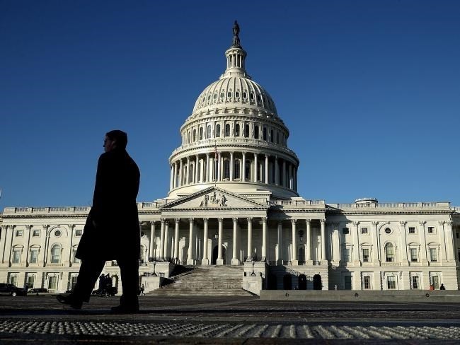 Etats-Unis: le Sénat s'accorde sur le budget et éloigne la menace du shutdown - ảnh 1