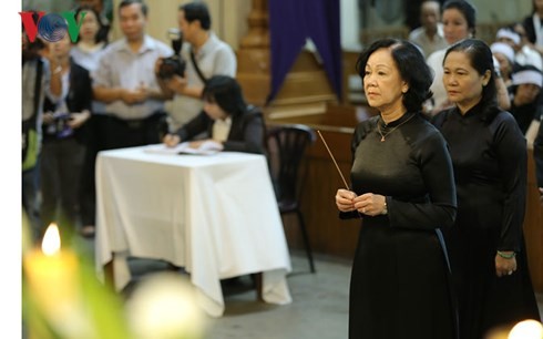 Hommage à des dignitaires religieux - ảnh 1