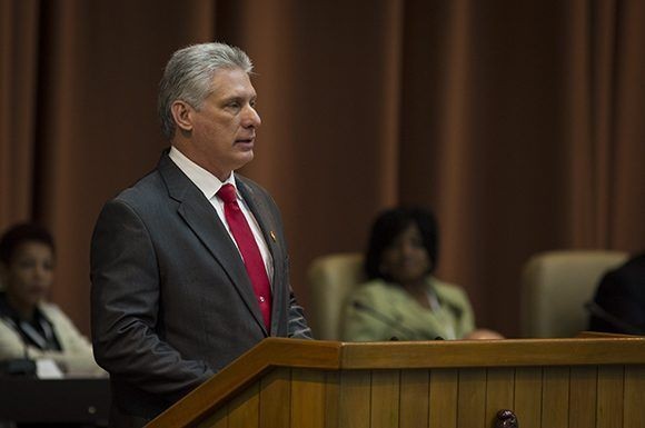 Cuba: le nouveau président Diaz-Canel s'engage à «poursuivre la révolution» - ảnh 1