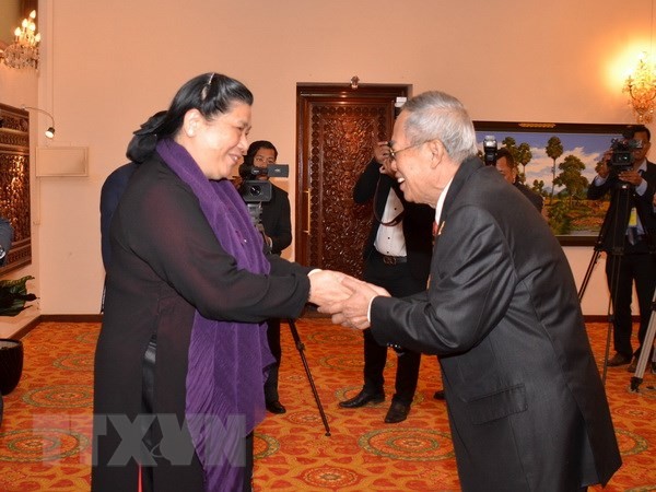 La vice-présidente de l’Assemblée nationale en visite au Cambodge - ảnh 1