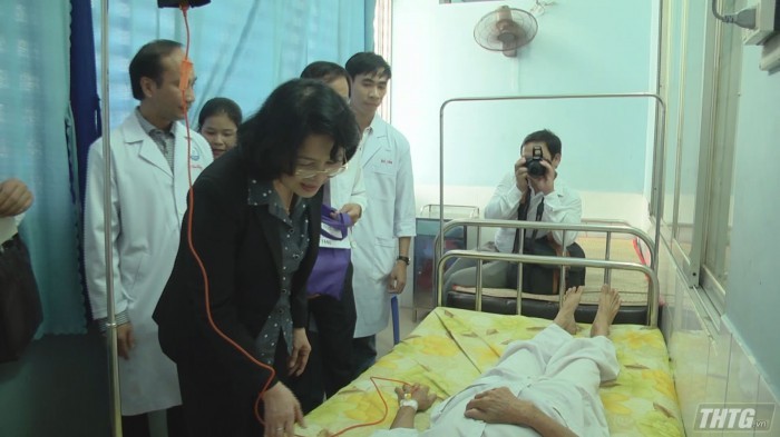 Dang Thi Ngoc Thinh au 40e anniversaire de la polyclinique centrale de Tiên Giang - ảnh 1