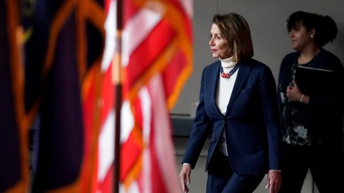 «Shutdown»: Donald Trump annule les déplacements de Nancy Pelosi en représaille - ảnh 1