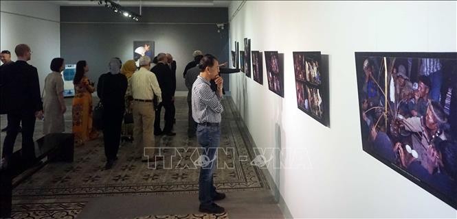 Une exposition sur les Bru-Vân Kiêu à Hô Chi Minh-ville - ảnh 1