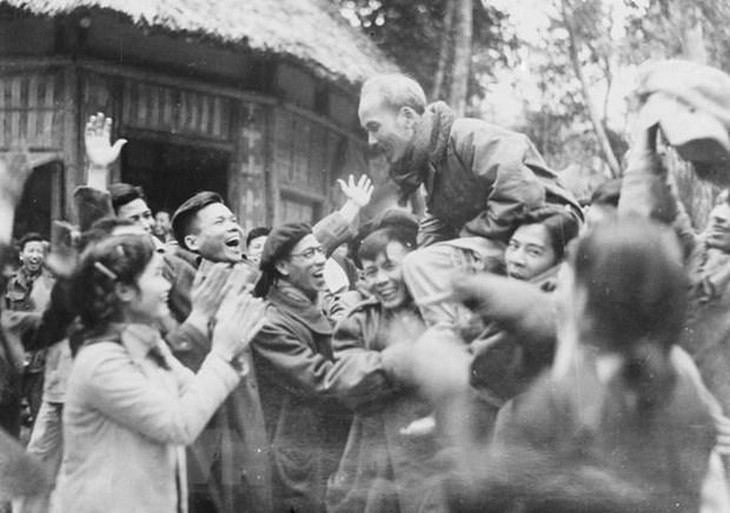 Prochaine publication en Russie du livre «L’Oncle Hô écrit son Testament» - ảnh 1