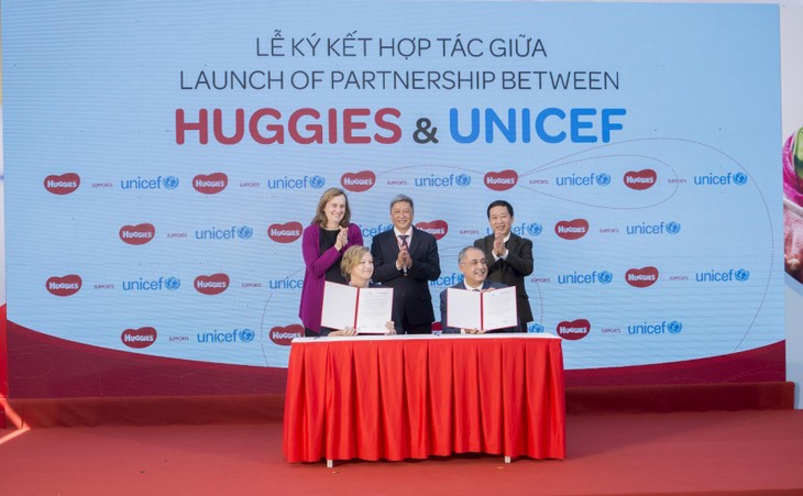 Kimberly-Clark et l’UNICEF participent à réduire le taux de mortalité infantile au Vietnam  - ảnh 1