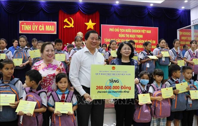 Déplacement de Dang Thi Ngoc Thinh à Ca Mau - ảnh 1