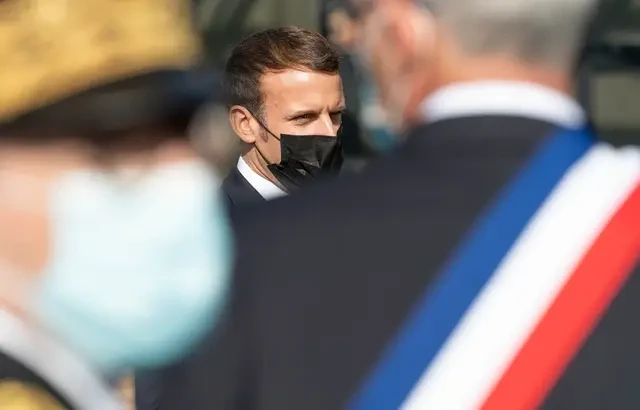 Afghanistan : Emmanuel Macron condamne « avec la plus grande fermeté » l’attaque à l’université de Kaboul - ảnh 1