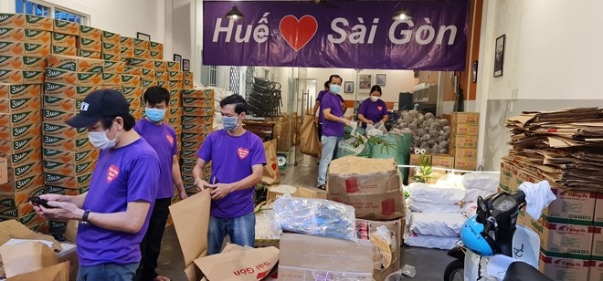 Covid-19: les habitants du Centre solidaires des Saïgonnais - ảnh 1