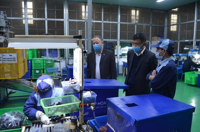 Rencontre entre l’autorité de Hanoï et des chefs d’entreprise étrangère - ảnh 1